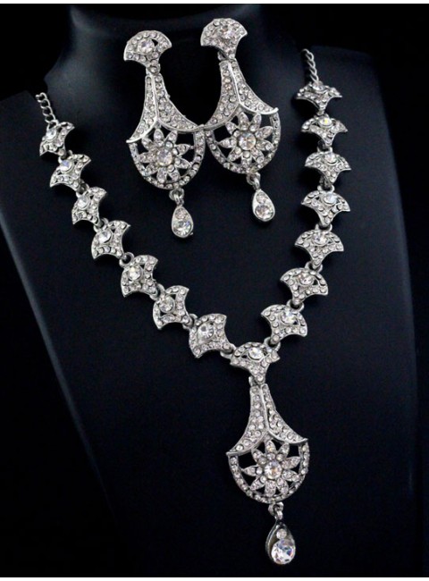 Stonestudded Necklace